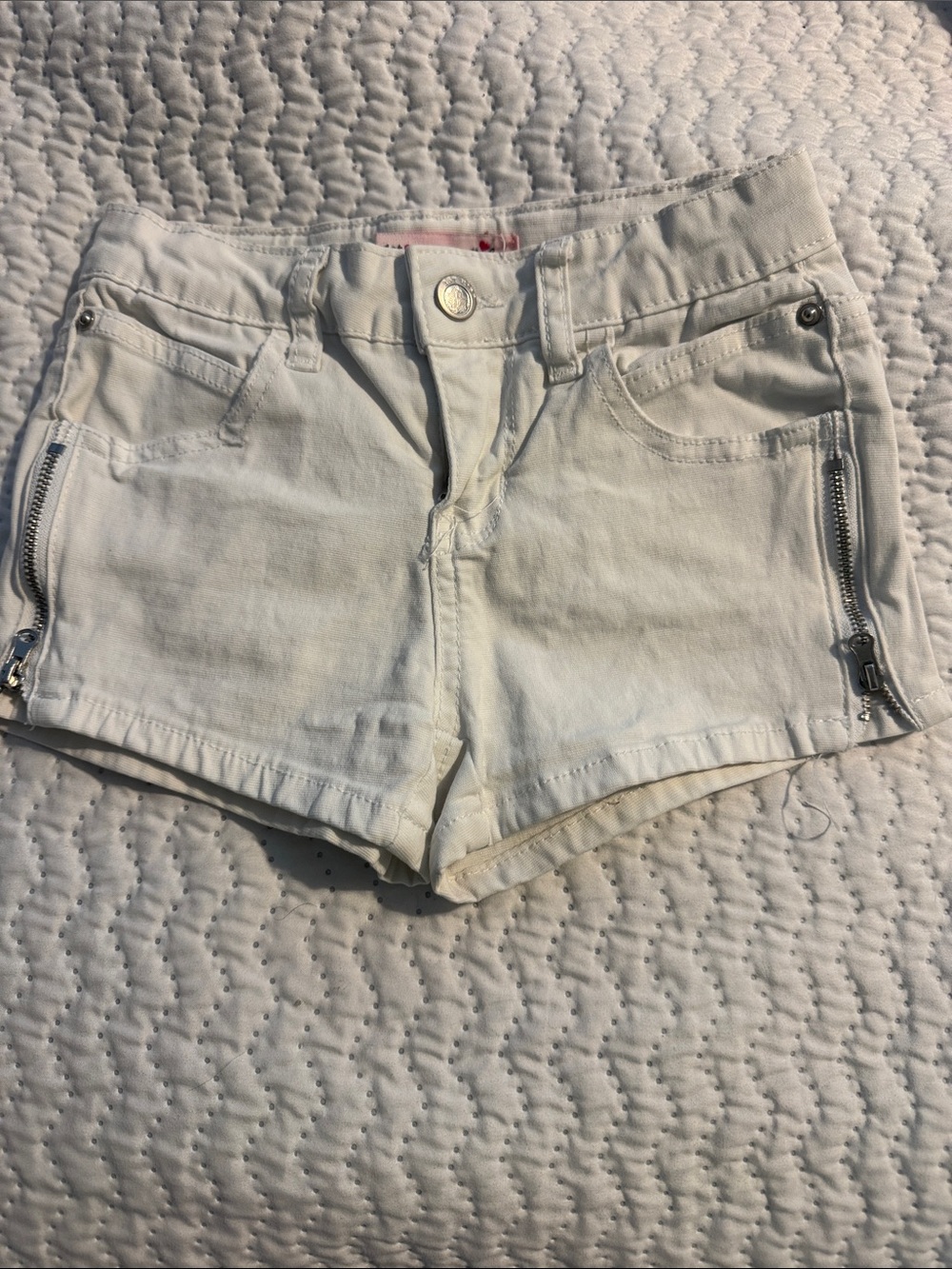 1st Kiss White Denim Zip-Accent Jean Shorts